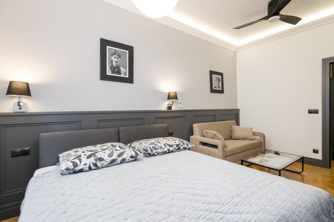 Luxury Apartment At The Main Square Krasków Eksteriør bilde